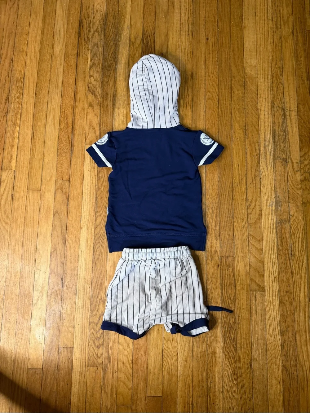 Fletch bamboo 12/18 Play Ball Navy & White Hooded Set